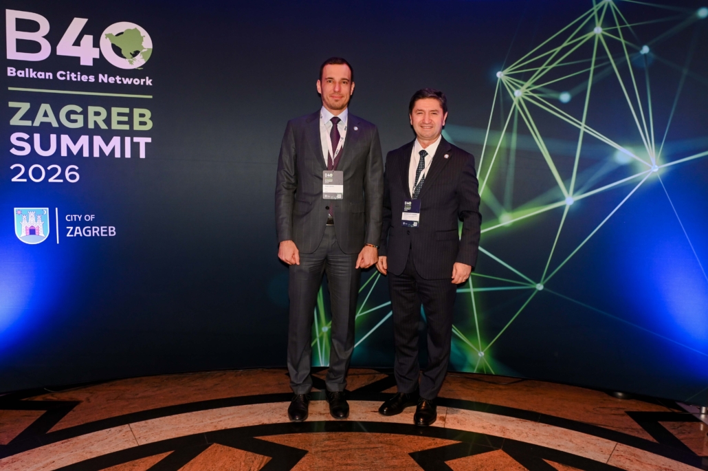 B40 - press wall (2)