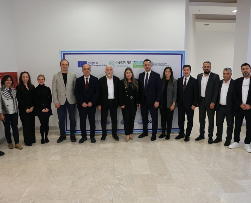 77b32917-eacb-4df7-8741-bdf5b4f64486